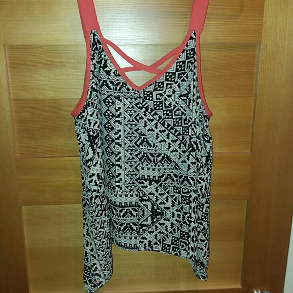 Nordstrom Rack "Love on a Hanger" Geometric Tank - Picture 2 of 4
